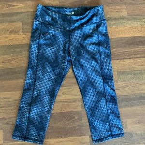 Old navy activewear capris
